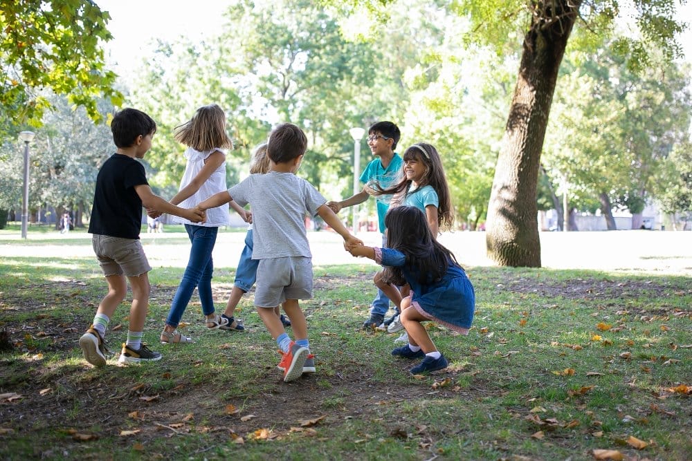 9 asah keterampilan sosial anak dengan cara ini 1